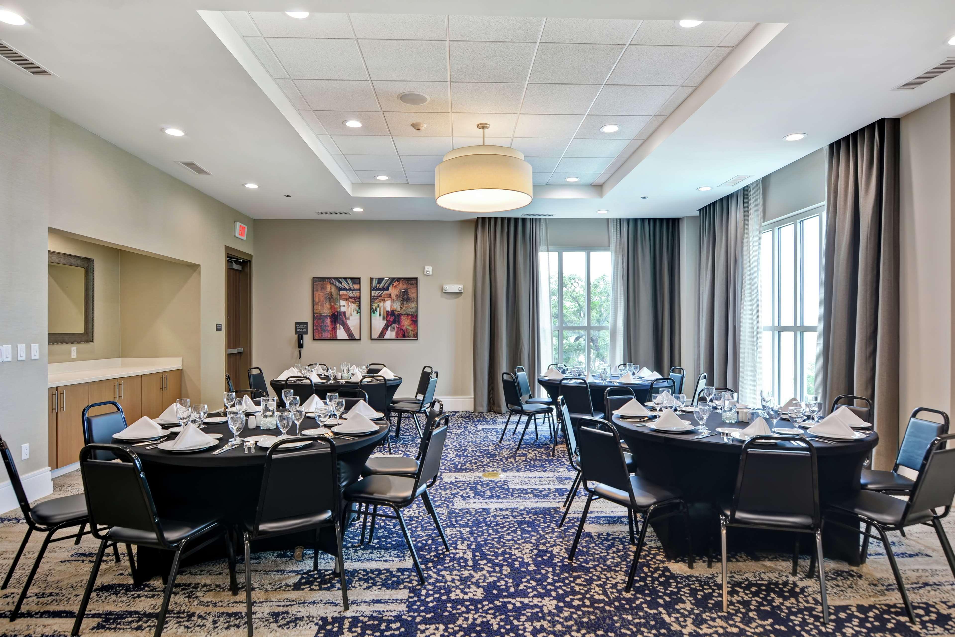 Hilton Garden Inn Biloxi Exterior foto